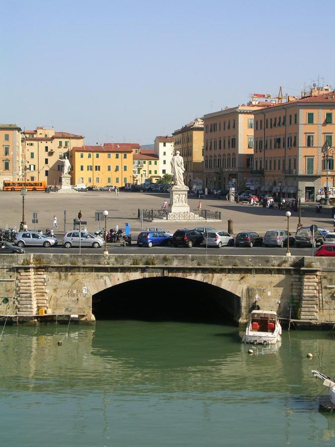 mansarda pieno centro Livorno Exterior foto